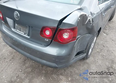 2008 Volkswagen Jetta Se/Sel z USA, uszkodzony, nr VIN 3VWRZ71K18M094708